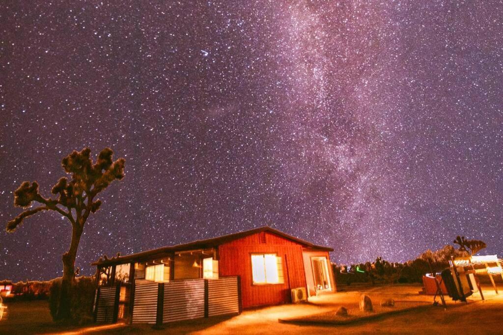 Cryptic Cabin-Tranquil Bohemian Getaway W/Hot Tub Юкка-Вэлли Экстерьер фото